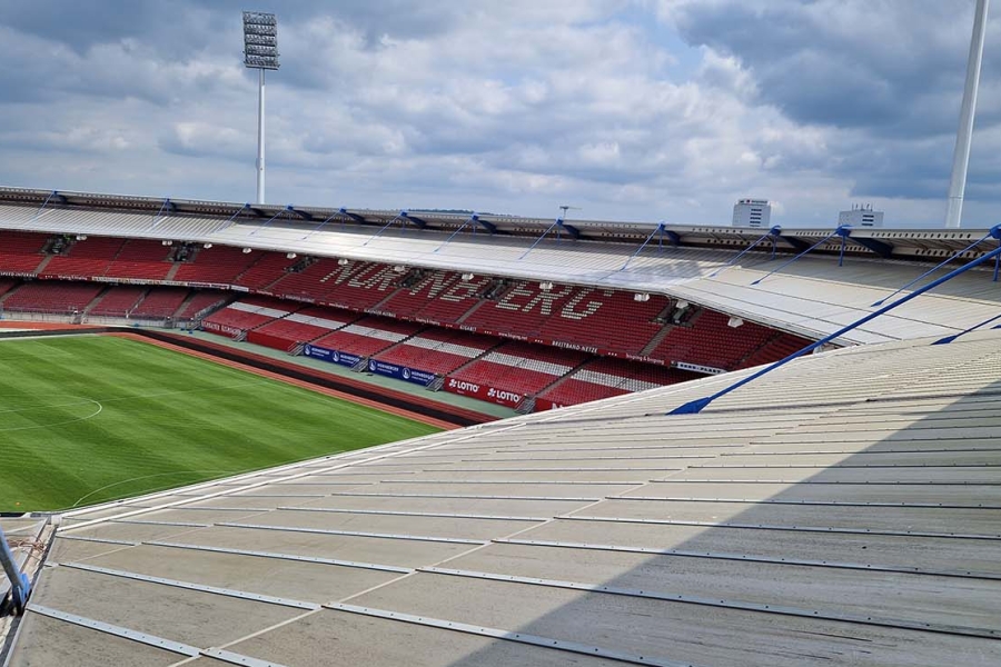 Stadiondach Beschattung Stegplatte Stegmehrfachplatte Polycarbonat PC