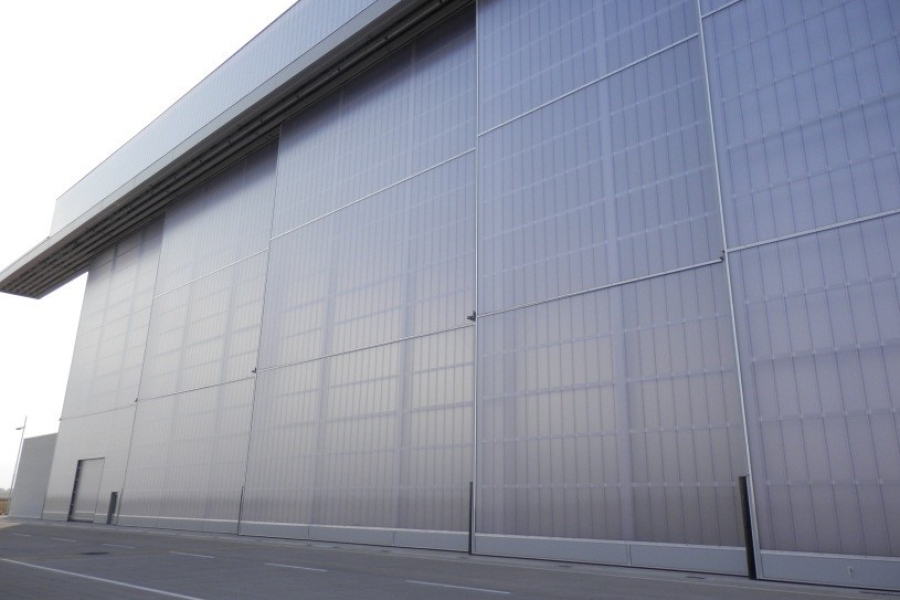 jpeg-optimizer_Industrietor Hangar Halle