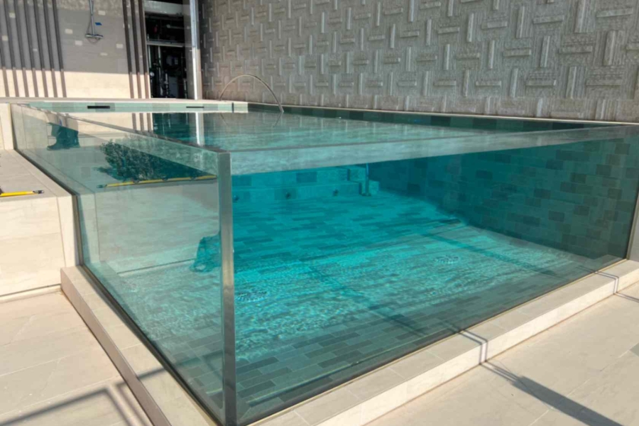 jpeg-optimizer_Pool Scheibe Schwimmbad Infinity Acryl PMMA