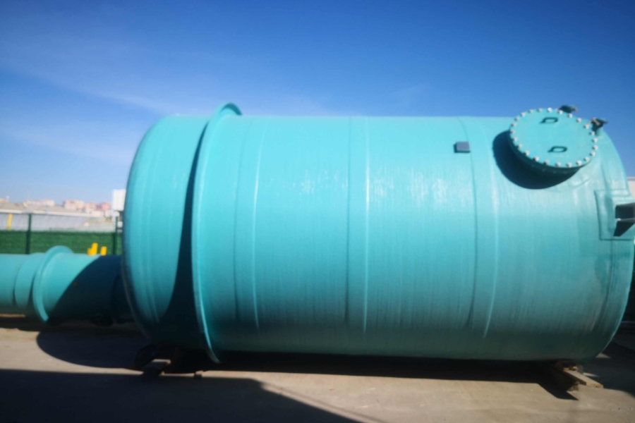 jpeg-optimizer_Tank Behälter Chemie GF-UP Polyesterharz